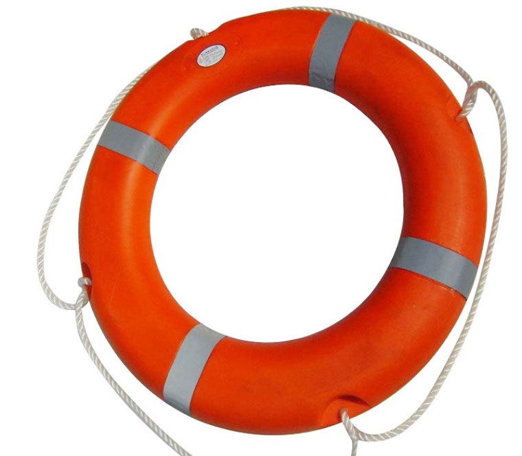 Масса спасательного круга должна быть. Спасательный круг. Корабельный спасательный круг. Спасательный круг оранжевый. Спасательный круг с линем.