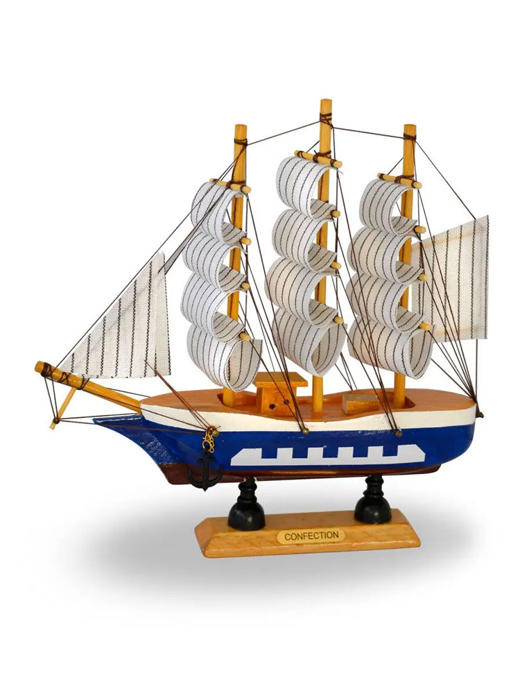 Модель корабля "Парусник" 